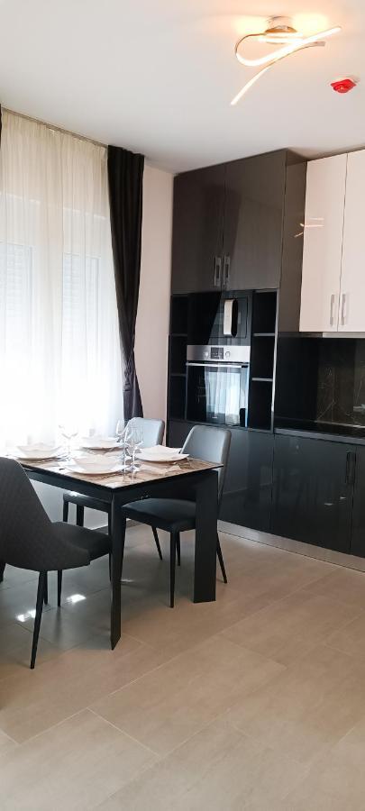 Eden Apartments Tivat Zewnętrze zdjęcie